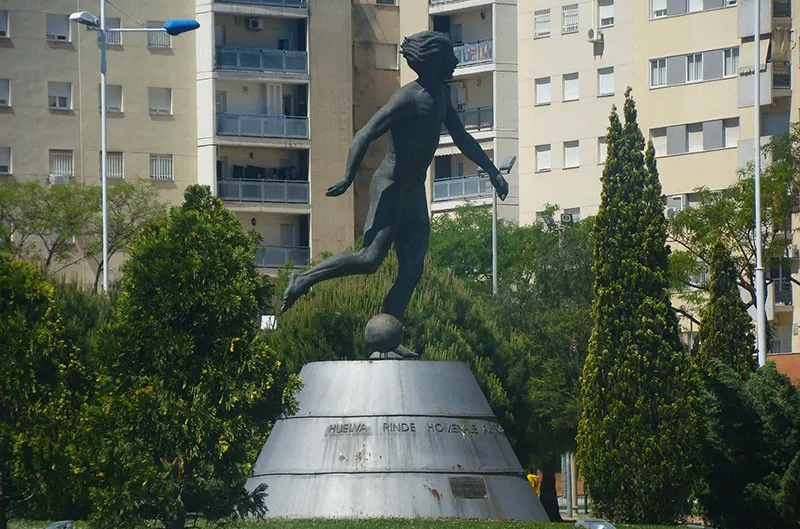 Monumento al Fútbol Huelva