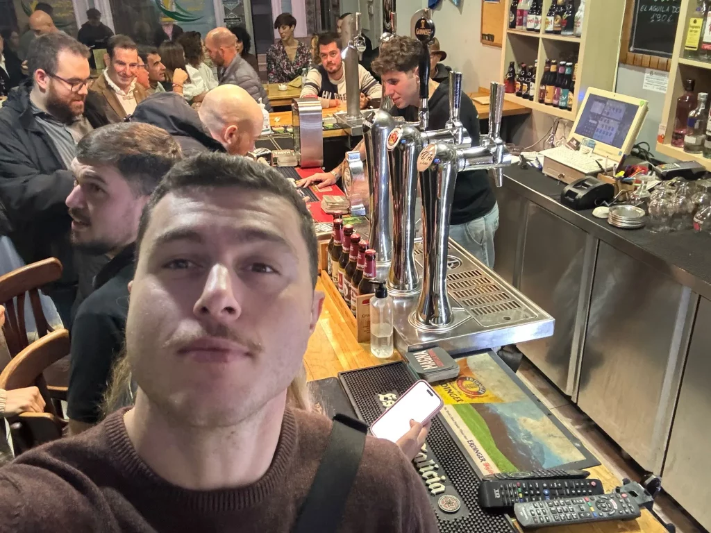 Ruta de los 10 Bares Navideños 2025 2 Ruta de los 10 Bares Navidenos Bar 2 El tercer tiempo Cerveceria Huelva 3